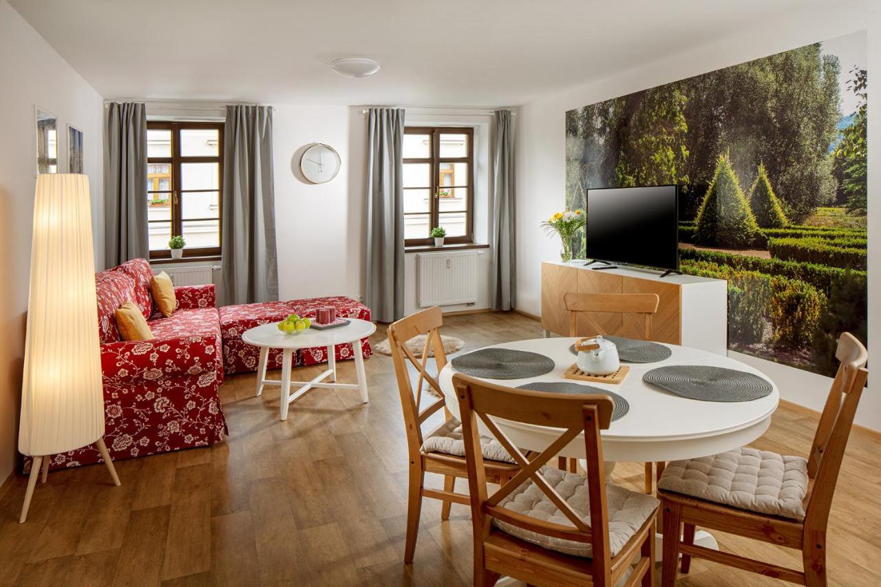 Apartmany Myslivna Ostrov  Zewnętrze zdjęcie