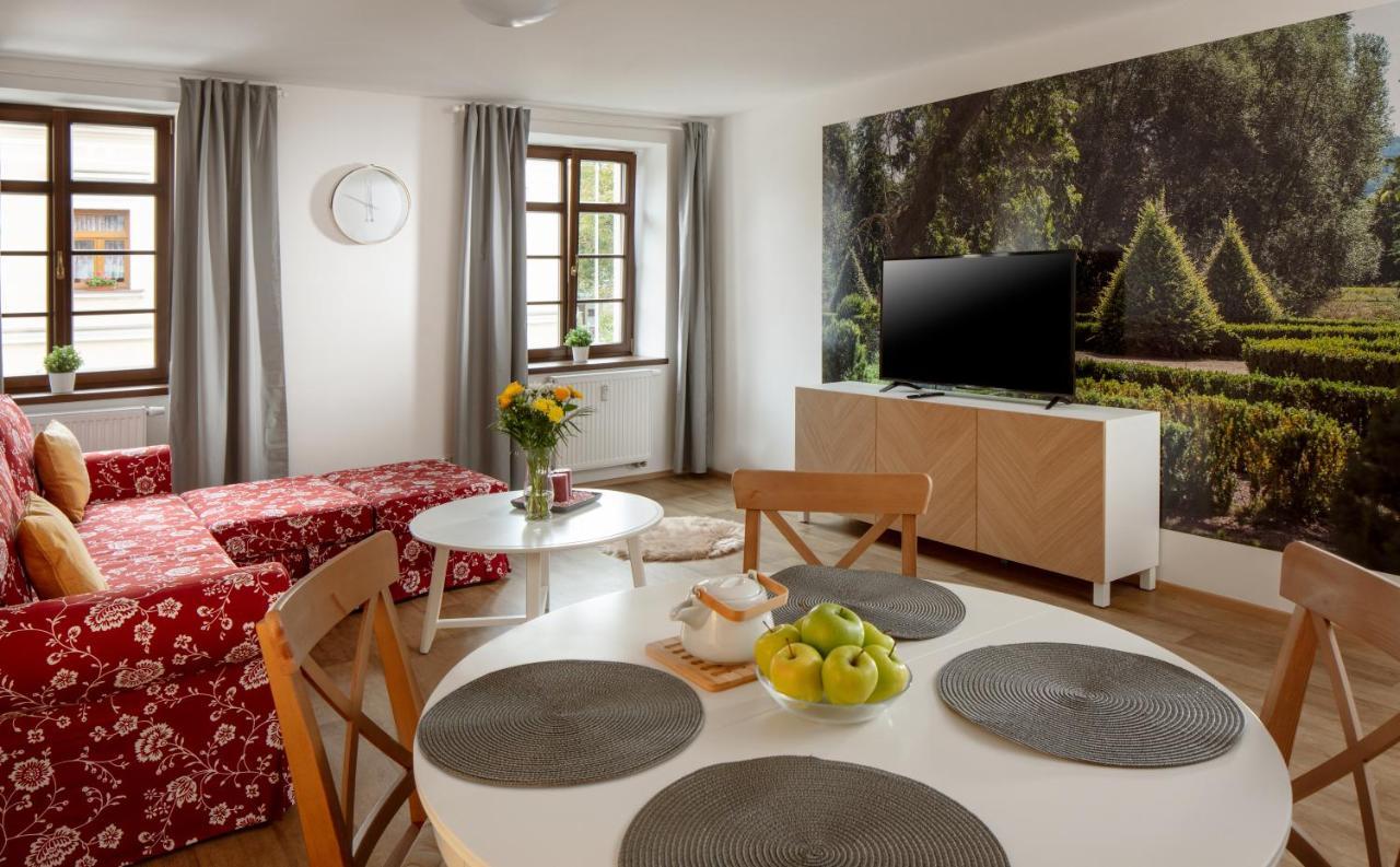 Apartmany Myslivna Ostrov  Zewnętrze zdjęcie