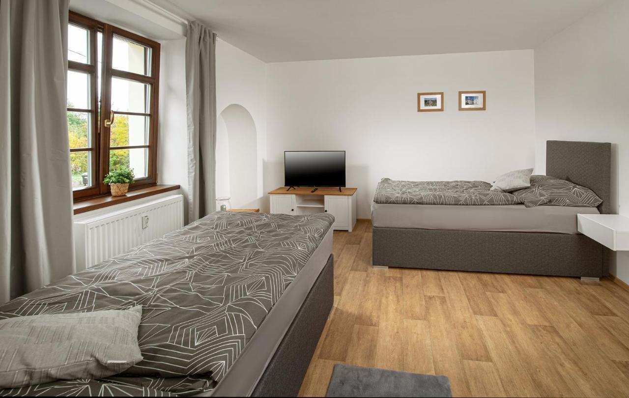 Apartmany Myslivna Ostrov  Zewnętrze zdjęcie