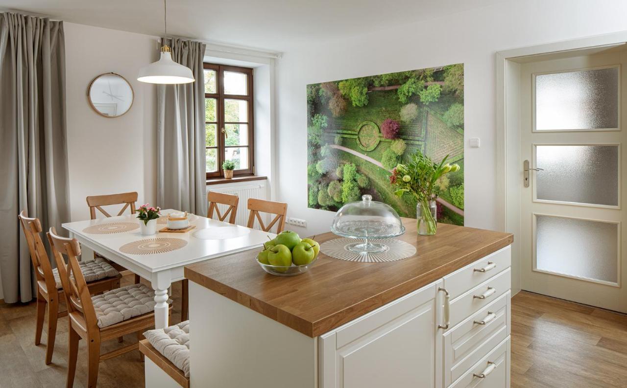 Apartmany Myslivna Ostrov  Zewnętrze zdjęcie