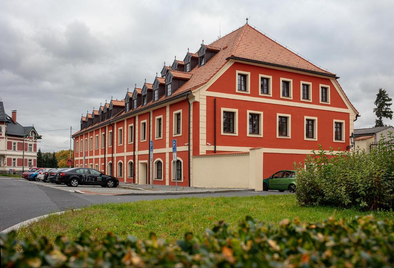 Apartmany Myslivna Ostrov  Zewnętrze zdjęcie