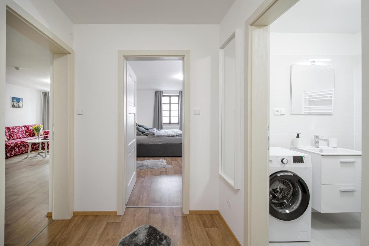 Apartmany Myslivna Ostrov  Zewnętrze zdjęcie